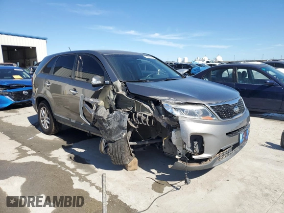 2015 Kia Sorento LX with VIN 5XYKT3A62FG598650, listed as a Copart auction lot 49699295 with 52,988 mi miles and Salvage Title. Bid and sale history available at carsss.com. Image 4.