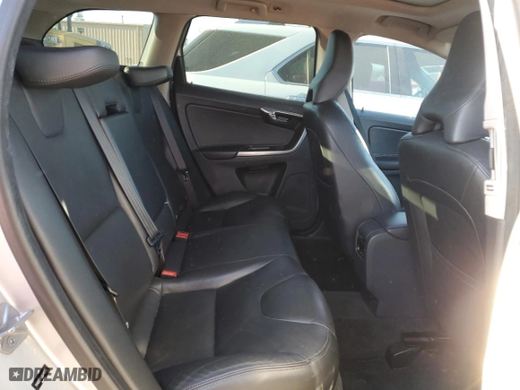 2016 Volvo XC60 T5 Platinum with VIN YV4612RM4G2790665, listed as a Copart auction lot 42751585 with 147,469 mi miles and Clean Title. Bid and sale history available at carsss.com. Image 10.