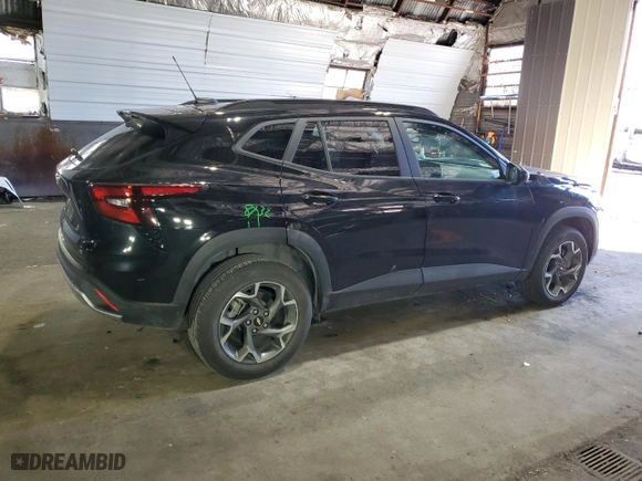 2024 Chevrolet Trax LT with VIN KL77LHE26RC197912, listed as a Copart auction lot 49996115 with 10,178 mi miles and Salvage Title. Bid and sale history available at carsss.com. Image 3.