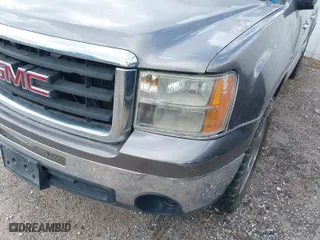 2011 GMC Sierra 1500 SLE with VIN 3GTP1VE06BG260158, listed as a IAAI auction lot 41627265 with 127,895 mi miles. Bid and sale history available at carsss.com. Image 6.
