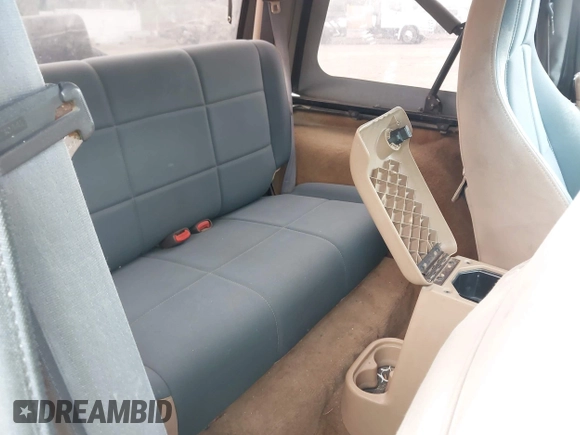 2001 Jeep Wrangler Sahara with VIN 1J4FA59S41P358035, listed as a IAAI auction lot 42685488 with 120,630 mi miles and . Bid and sale history available at DreamBid. Image 8.
