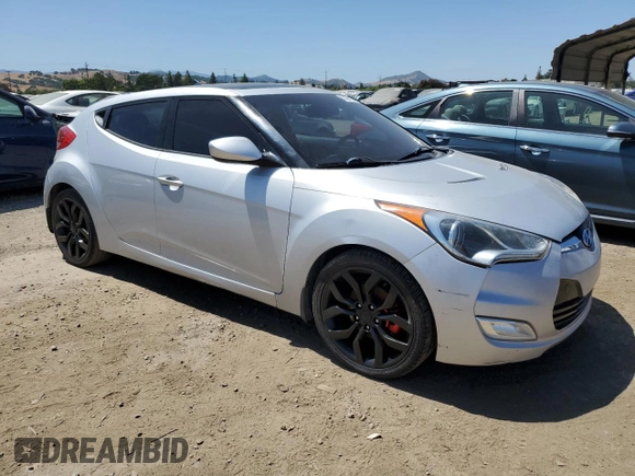 2013 Hyundai Veloster w/Gray Int z VIN KMHTC6AD9DU138719, wystawiony jako Copart lot #57494735 z przebiegiem 149 255 mil mil oraz Szkoda całkowita • Salvage title. Historia ofert i sprzedaży dostępna na DreamBid. Obrazek 4.