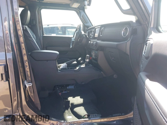 2021 Jeep Gladiator Overland z VIN 1C6HJTFG3ML588042, wystawiony jako IAAI lot #41730427 z przebiegiem 22 344 mil mil oraz . Historia ofert i sprzedaży dostępna na DreamBid. Obrazek 5.