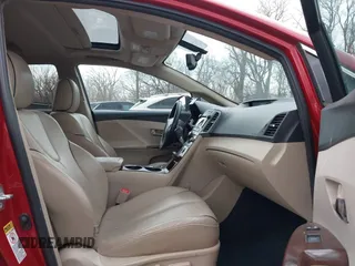 2010 Toyota Venza with VIN 4T3ZK3BB4AU023277, listed as a IAAI auction lot 41790216 with 300,438 mi miles. Bid and sale history available at carsss.com. Image 5.