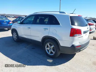 2013 Kia Sorento LX with VIN 5XYKT4A2XDG337427, listed as a IAAI auction lot 41730880 with 219,984 mi miles. Bid and sale history available at carsss.com. Image 3.
