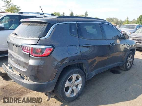 2017 Jeep Compass Latitude with VIN 3C4NJDBB5HT641152, listed as a IAAI auction lot 40330620 with 116,809 mi miles. Bid and sale history available at carsss.com. Image 4.