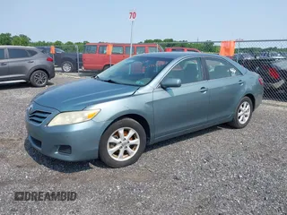 2010 Toyota Camry z VIN 4T4BF3EK9AR078520, wystawiony jako IAAI lot #42419347 z przebiegiem 208 053 mil mil oraz . Historia ofert i sprzedaży dostępna na DreamBid. Obrazek 2.