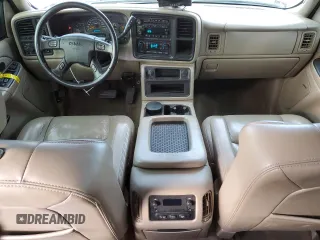 2005 GMC Sierra 2500HD SLT z VIN 1GTHK23215F919161, wystawiony jako Copart lot #89206725 z przebiegiem 156 576 mil mil oraz Szkoda całkowita • Salvage title. Historia ofert i sprzedaży dostępna na DreamBid. Obrazek 8.
