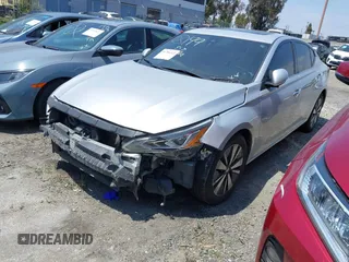 2019 Nissan Altima SL with VIN 1N4BL4EV3KC230490, listed as a IAAI auction lot 41786522 with 113,320 mi miles and . Bid and sale history available at DreamBid. Image 20.