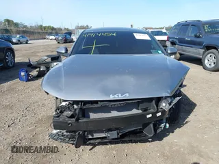 2025 Kia K4 LXS with VIN 3KPFT4DE8SE006962, listed as a IAAI auction lot 41914454 with 2,943 mi miles. Bid and sale history available at carsss.com. Image 13.