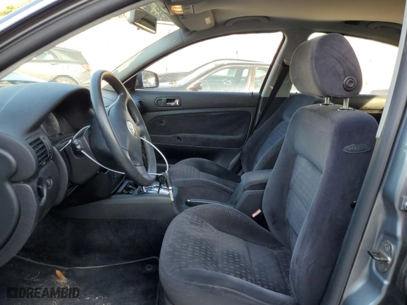 2003 Volkswagen Passat GL with VIN WVWMD63B83P051506, listed as a Copart auction lot 70968654 with 100,066 mi miles and Salvage Title. Bid and sale history available at carsss.com. Image 7.