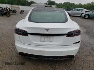2021 Tesla Model S Long Range z VIN 5YJSA1E5XMF439827, wystawiony jako Copart lot #56117755 z przebiegiem Nie podano mil oraz Szkoda całkowita • Salvage title. Historia ofert i sprzedaży dostępna na DreamBid. Obrazek 6.