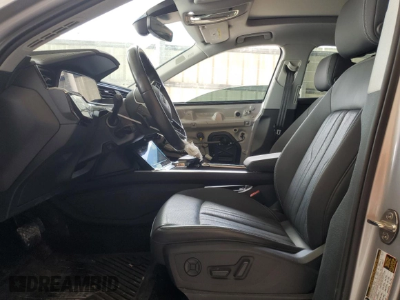 2022 Audi e-tron Sportback Premium Plus with VIN WA12AAGE0NB037794, listed as a Copart auction lot 58194185 with 17,615 mi miles and Non repairable. Bid and sale history available at DreamBid. Image 7.