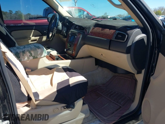 2007 Chevrolet Suburban LT with VIN 3GNFC16J07G122510, listed as a IAAI auction lot 41852268 with Not Provided miles and . Bid and sale history available at DreamBid. Image 5.