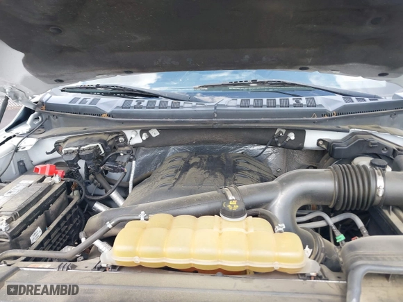 2015 Ford F-150 XLT w/HD Payload Pkg with VIN 1FTFW1EGXFFB88326, listed as a IAAI auction lot 41972016 with 204,767 mi miles. Bid and sale history available at carsss.com. Image 10.