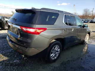 2020 Chevrolet Traverse LT Cloth with VIN 1GNERGKW8LJ284473, listed as a Copart auction lot 37231003 with 39,040 mi miles. Bid and sale history available at carsss.com. Image 3.