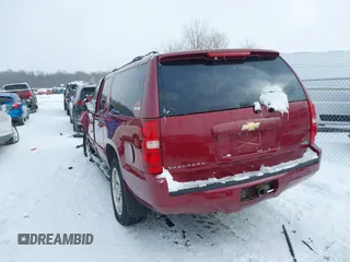 2007 Chevrolet Suburban LT with VIN 3GNFK16377G232295, listed as a IAAI auction lot 41617144 with 229,159 mi miles. Bid and sale history available at carsss.com. Image 3.