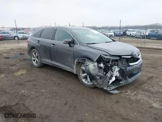 2015 Toyota Venza XLE with VIN 4T3ZK3BB8FU071131, listed as a IAAI auction lot 41186719 with 131,807 mi miles. Bid and sale history available at carsss.com. Image 1.