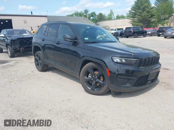 2023 Jeep Grand Cherokee Laredo with VIN 1C4RJHAG2PC660094, listed as a IAAI auction lot 42390290 with 27,802 mi miles and . Bid and sale history available at DreamBid. Image 1.
