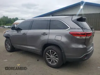2018 Toyota Highlander SE with VIN 5TDJZRFH1JS816807, listed as a Copart auction lot 57179805 with 92,327 mi miles and Salvage title. Bid and sale history available at DreamBid. Image 2.