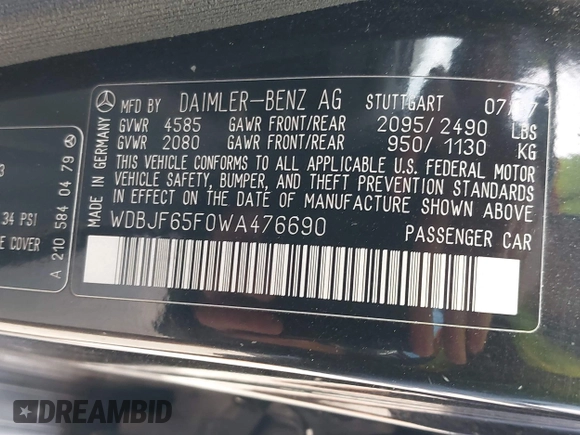 1998 Mercedes-Benz E-Class with VIN WDBJF65F0WA476690, listed as a IAAI auction lot 40646024 with 199,593 mi miles. Bid and sale history available at carsss.com. Image 9.