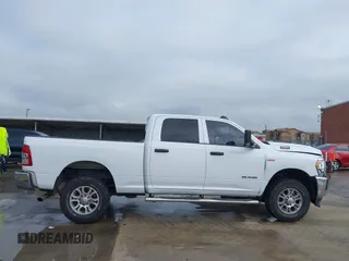 2020 Ram 2500 Tradesman z VIN 3C6UR5CJ4LG235002, wystawiony jako IAAI lot #42117169 z przebiegiem 170 299 mil mil oraz . Historia ofert i sprzedaży dostępna na DreamBid. Obrazek 14.