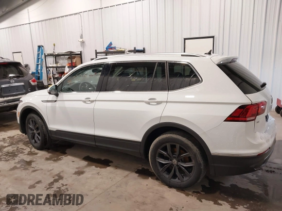 2024 Volkswagen Tiguan SE с VIN 3VV2B7AX0RM035320, выставлен на аукционе IAAI как лот 41922187 с пробегом 28 153 миль миль и . История ставок и продаж доступна на DreamBid. Изображение 13.