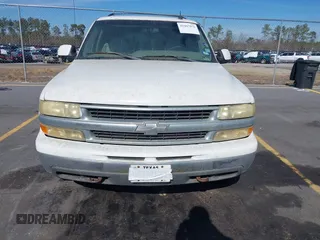 2002 Chevrolet Suburban LS z VIN 3GNEC16Z82G322514, wystawiony jako IAAI lot #41447976 z przebiegiem 224 486 mil mil oraz . Historia ofert i sprzedaży dostępna na DreamBid. Obrazek 6.