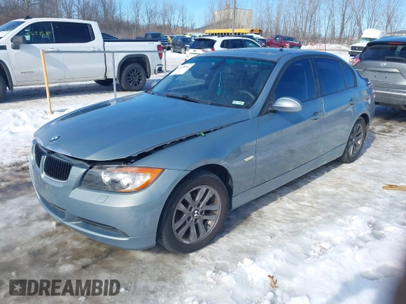 2006 BMW 3 Series 325xi with VIN WBAVD13596KV03561, listed as a IAAI auction lot 41621783 with 185,787 mi miles. Bid and sale history available at carsss.com. Image 2.