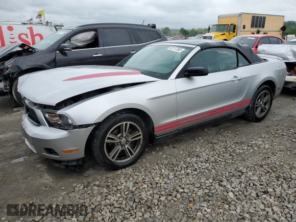 2010 Ford Mustang V6 z VIN 1ZVBP8EN0A5121975, wystawiony jako Copart lot #52117343 z przebiegiem 204 966 mil mil oraz Szkoda całkowita • Salvage title. Historia ofert i sprzedaży dostępna na DreamBid. Obrazek 1.