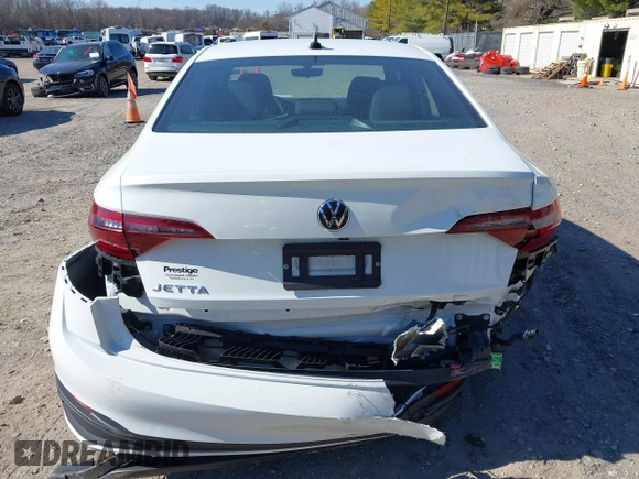 2023 Volkswagen Jetta Sport z VIN 3VWBM7BU2PM034287, wystawiony jako IAAI lot #41742935 z przebiegiem 32 818 mil mil oraz . Historia ofert i sprzedaży dostępna na DreamBid. Obrazek 16.
