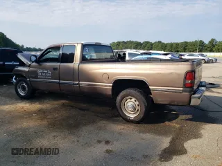 2001 Dodge Ram 2500 with VIN 3B7KC236X1G164400, listed as a Copart auction lot 64860284 with 189,353 mi miles and Salvage Title. Bid and sale history available at carsss.com. Image 2.