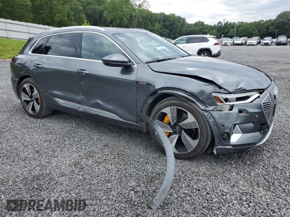 2019 Audi e-tron Prestige with VIN WA1VAAGE2KB005891, listed as a Copart auction lot 60627053 with 25,596 mi miles. Bid and sale history available at carsss.com. Image 4.