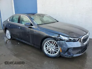 2024 BMW 5 Series 530i xDrive with VIN WBA53FJ00RCR03739, listed as a Copart auction lot 79415564 with 9,386 mi miles and Clean Title. Bid and sale history available at carsss.com. Image 4.