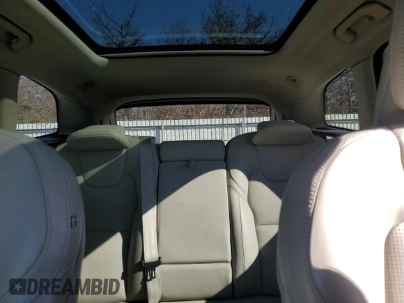 2022 Volvo XC60 Inscription with VIN YV4L12RLXN1083521, listed as a Copart auction lot 42866935 with 34,749 mi miles and Salvage title. Bid and sale history available at DreamBid. Image 10.