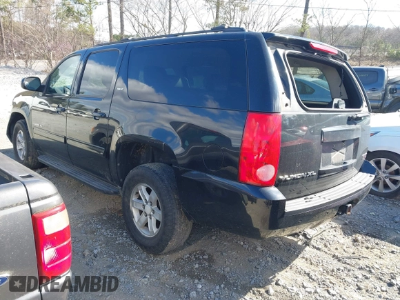 2013 GMC Yukon XL SLT with VIN 1GKS1KE02DR176998, listed as a IAAI auction lot 41839522 with 175,923 mi miles. Bid and sale history available at carsss.com. Image 3.