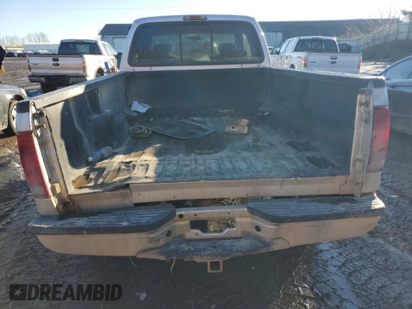 2001 Ford Super Duty F-250 XL with VIN 1FTNX21S81EC22917, listed as a Copart auction lot 85212504 with 258,040 mi miles and Clean Title. Bid and sale history available at carsss.com. Image 6.