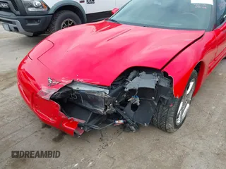 2004 Chevrolet Corvette z VIN 1G1YY32G145105168, wystawiony jako IAAI lot #42390079 z przebiegiem 44 073 mil mil oraz . Historia ofert i sprzedaży dostępna na DreamBid. Obrazek 6.