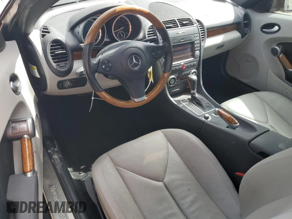 2009 Mercedes-Benz SLK 350 z VIN WDBWK58F49F209793, wystawiony jako Copart lot #58807035 z przebiegiem 58 005 mil mil oraz Szkoda całkowita • Salvage title. Historia ofert i sprzedaży dostępna na DreamBid. Obrazek 8.