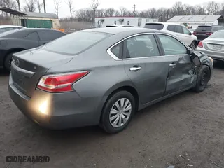 2015 Nissan Altima 2.5 with VIN 1N4AL3AP8FN389402, listed as a IAAI auction lot 41466809 with 178,505 mi miles. Bid and sale history available at carsss.com. Image 4.