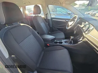 2024 Volkswagen Jetta S z VIN 3VW5M7BU3RM054029, wystawiony jako IAAI lot #42809045 z przebiegiem 22 859 mil mil oraz . Historia ofert i sprzedaży dostępna na DreamBid. Obrazek 19.