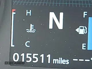 2023 Mitsubishi Eclipse Cross SE z VIN JA4ATWAA4PZ023125, wystawiony jako IAAI lot #42098853 z przebiegiem 15 511 mil mil oraz . Historia ofert i sprzedaży dostępna na DreamBid. Obrazek 16.
