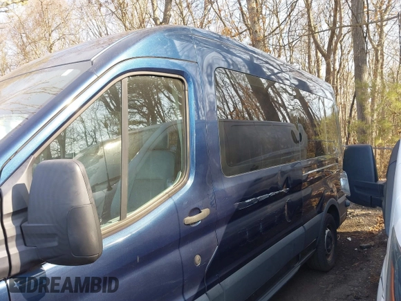 2018 Ford Transit XL z VIN 1FDZX2CM3JKB08238, wystawiony jako IAAI lot #41645406 z przebiegiem 12 733 mil mil oraz . Historia ofert i sprzedaży dostępna na DreamBid. Obrazek 14.