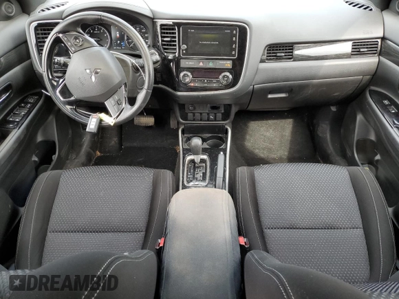 2018 Mitsubishi Outlander SE with VIN JA4AD3A30JZ036846, listed as a Copart auction lot 60043125 with 41,718 mi miles and Salvage title. Bid and sale history available at DreamBid. Image 8.