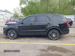 2016 Ford Explorer Sport z VIN 1FM5K8GTXGGC55556, wystawiony jako IAAI lot #42274584 z przebiegiem 113 759 mil mil oraz . Historia ofert i sprzedaży dostępna na DreamBid. Obrazek 14.