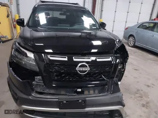 2024 Nissan Pathfinder Rock Creek with VIN 5N1DR3BD4RC257873, listed as a IAAI auction lot 41272092 with 3,324 mi miles. Bid and sale history available at carsss.com. Image 13.