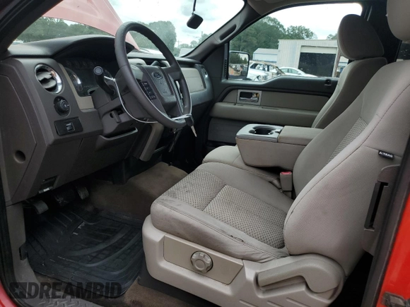 2010 Ford F-150 XL z VIN 1FTFX1CV3AKE77496, wystawiony jako Copart lot #59193495 z przebiegiem 159 385 mil mil oraz Czysty tytuł • Clean title. Historia ofert i sprzedaży dostępna na DreamBid. Obrazek 7.