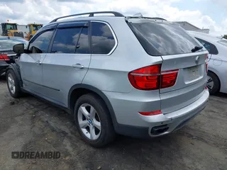 2011 BMW X5 50i with VIN 5UXZV8C55BL419654, listed as a IAAI auction lot 42752609 with 204,677 mi miles and . Bid and sale history available at DreamBid. Image 3.