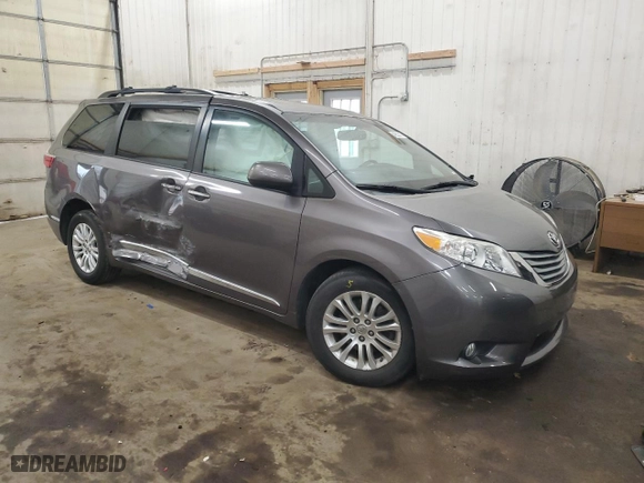 2015 Toyota Sienna XLE with VIN 5TDYK3DC0FS593125, listed as a Copart auction lot 49533815 with 81,004 mi miles and Salvage Title. Bid and sale history available at carsss.com. Image 4.