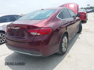 2015 Chrysler 200 Limited z VIN 1C3CCCAB8FN555591, wystawiony jako IAAI lot #42277127 z przebiegiem 145 745 mil mil oraz . Historia ofert i sprzedaży dostępna na DreamBid. Obrazek 4.